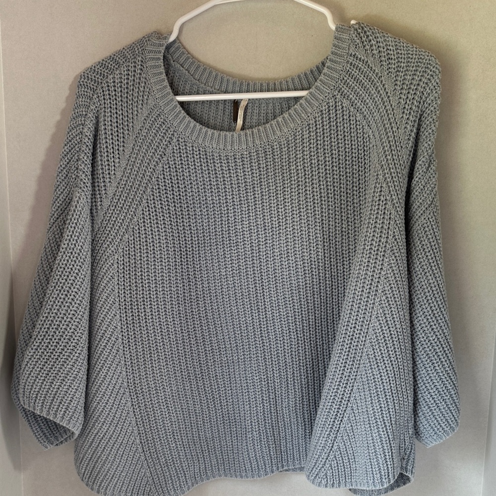 Free people blue short sleeve boxy cropped sweater size small